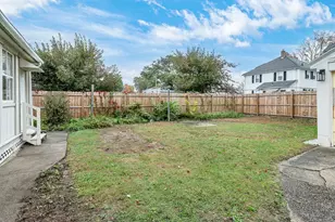 73 Santa Barbara St, Springfield, MA 01104 - Photo 35