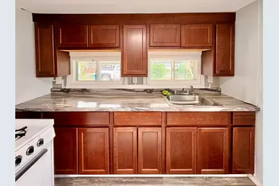 16 Pioneer Way, Springfield, MA 01119 - Photo 5