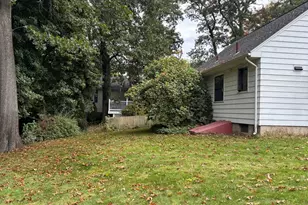 250 W Allen Ridge Rd, Springfield, MA 01118 - Photo 5
