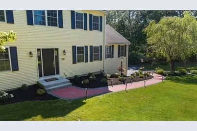 128 Memorial Dr, Shrewsbury, MA 01545 - Photo 5