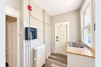 39 Sycamore St, New Bedford, MA 02740 - Photo 3