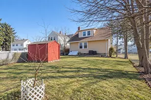 88 Pearl St, Stoughton, MA 02072 - Photo 3