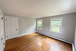 18 Taunton St, Plainville, MA 02762 - Photo 5
