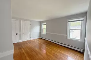 18 Taunton St, Plainville, MA 02762 - Photo 7