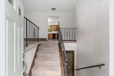 700 County St, Seekonk, MA 02771 - Photo 5