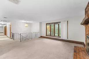 700 County St, Seekonk, MA 02771 - Photo 9
