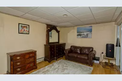274 Gilbert Ave, Springfield, MA 01119 - Photo 15
