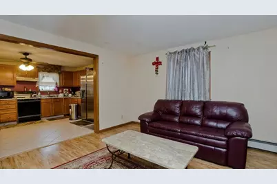 274 Gilbert Ave, Springfield, MA 01119 - Photo 9