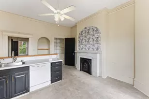 33 Mattoon St, Springfield, MA 01105 - Photo 9