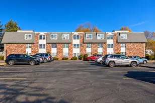 137 Pine St, Lowell, MA 01851 - Photo 3