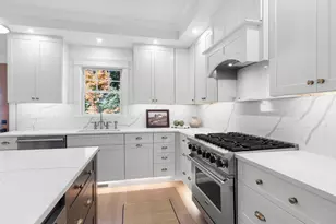 14 Highland Ave, Newburyport, MA 01950 - Photo 9