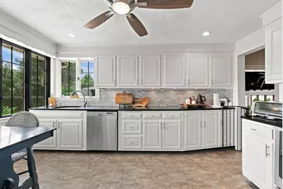92 Narragansett Rd, Quincy, MA 02169 - Photo 13