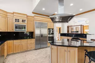 8 Hawk Hill Ln, Ipswich, MA 01938 - Photo 11