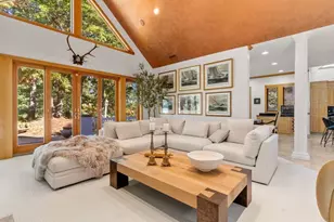 8 Hawk Hill Ln, Ipswich, MA 01938 - Photo 3