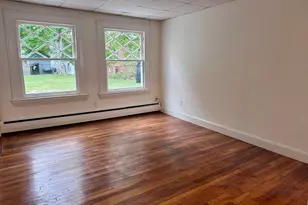 65R Pleasant St, Marblehead, MA 01945 - Photo 3