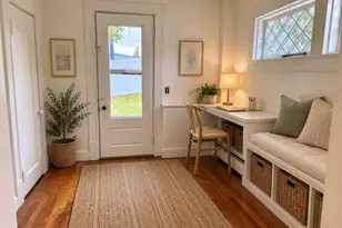 65R Pleasant St, Marblehead, MA 01945 - Photo 7