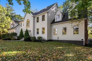 23 Falcon Ridge Dr, Hopkinton, MA 01748 - Photo 3