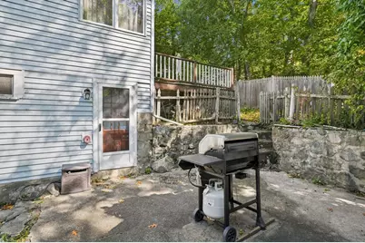 27 Malvern St, Waltham, MA 02451 - Photo 3