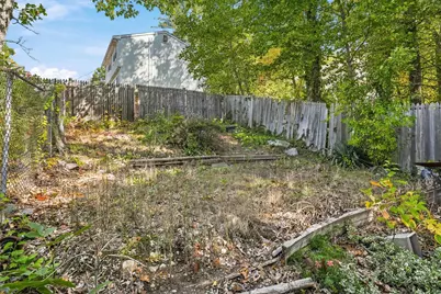 27 Malvern St, Waltham, MA 02451 - Photo 5