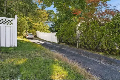 27 Malvern St, Waltham, MA 02451 - Photo 7