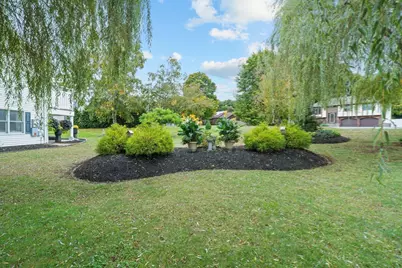 8 Oriole Dr, Agawam, MA 01030 - Photo 39