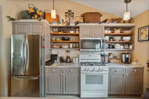 8 Oriole Dr, Agawam, MA 01030 - Photo 9