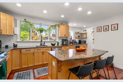 3 Hampshire St, Everett, MA 02149 - Photo 11