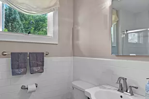 52 Cloutmans Ln, Marblehead, MA 01945 - Photo 17