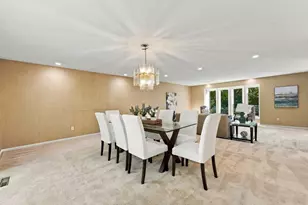 692 Wolf Swamp Rd, Longmeadow, MA 01106 - Photo 9