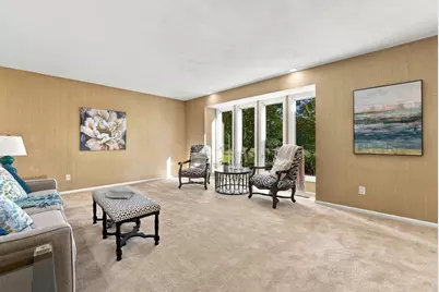 692 Wolf Swamp Rd, Longmeadow, MA 01106 - Photo 7