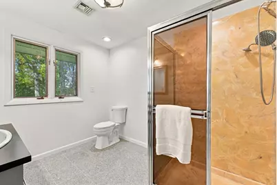 692 Wolf Swamp Rd, Longmeadow, MA 01106 - Photo 33