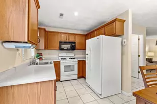 70 Fairway Dr, Tewksbury, MA 01876 - Photo 9