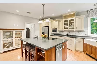 30 Juniper Rd, Upton, MA 01568 - Photo 5