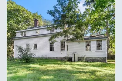 1015 Hortonville Rd, Swansea, MA 02777 - Photo 5