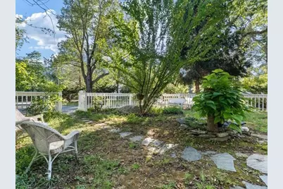 1015 Hortonville Rd, Swansea, MA 02777 - Photo 23