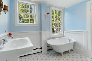 1015 Hortonville Rd, Swansea, MA 02777 - Photo 11