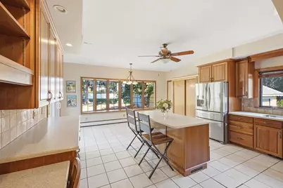 25 Commonwealth Ave, Attleboro, MA 02703 - Photo 7