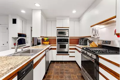 21 Gail Rd, Weston, MA 02493 - Photo 3