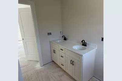 45 Elm St, Berkley, MA 02779 - Photo 9