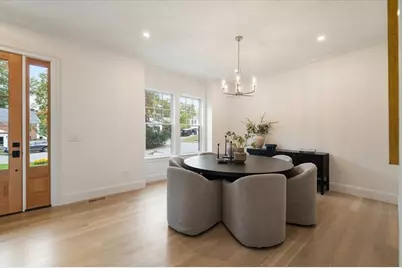 15 Lafayette Cir, Wellesley, MA 02482 - Photo 3