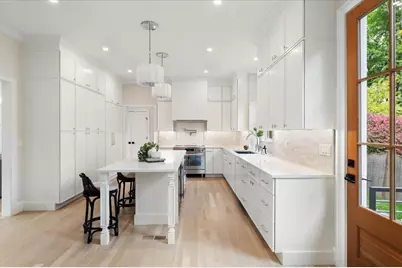 15 Lafayette Cir, Wellesley, MA 02482 - Photo 7