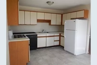 64 Tennis Plaza Rd #2, Dracut, MA 01826 - Photo 5