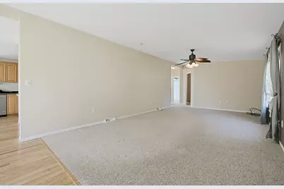 16 Robert Rd, Plainville, MA 02762 - Photo 21