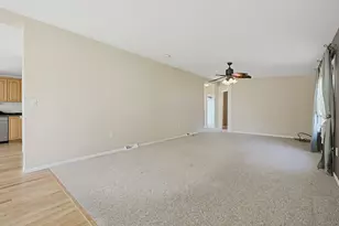 16 Robert Rd, Plainville, MA 02762 - Photo 21