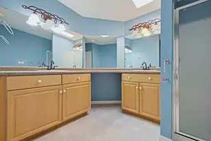 16 Robert Rd, Plainville, MA 02762 - Photo 9