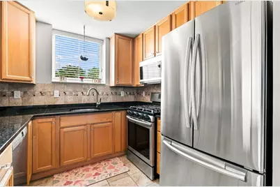 38 Village Road #402, Middleton, MA 01949 - Photo 9
