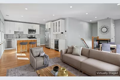 576 Lagrange St #576, Boston, MA 02132 - Photo 3