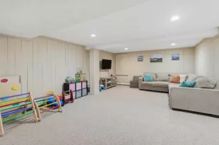 9 Cobblers Ln, Beverly, MA 01915 - Photo 33