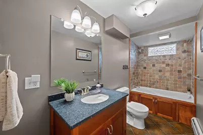 6 Dixfield Rd, Worcester, MA 01606 - Photo 9