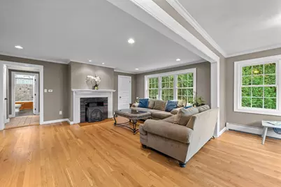 6 Dixfield Rd, Worcester, MA 01606 - Photo 3